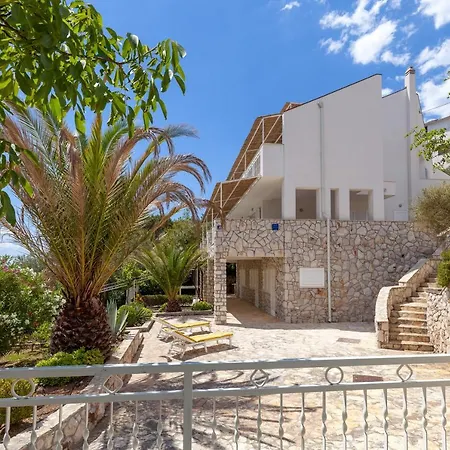 Duje Holiday home *